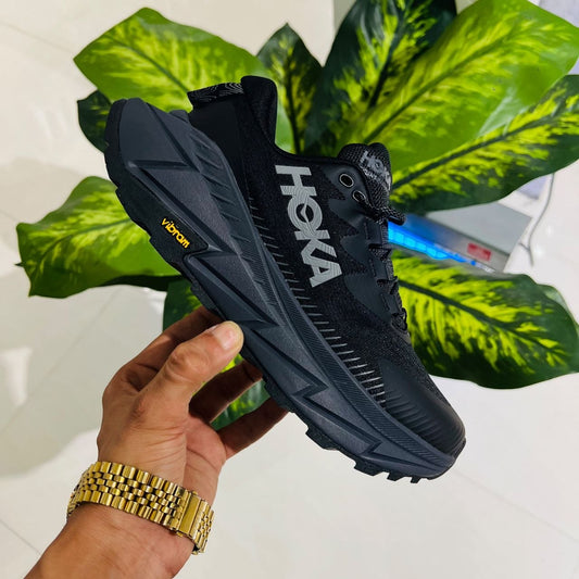 Shoes hoka vibram black
