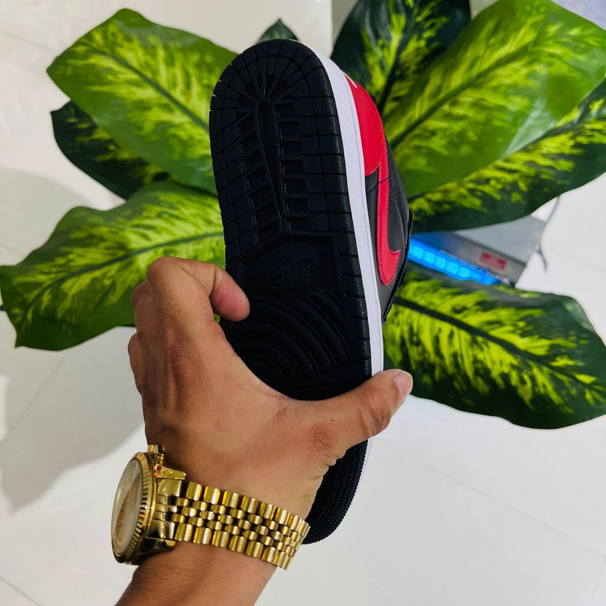 Shoes nike air jordan 1 low black red