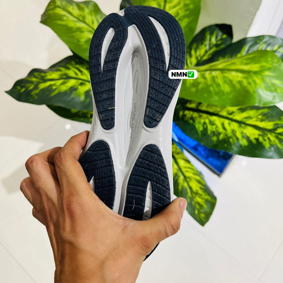 Shoes skechers maxcushion blue white