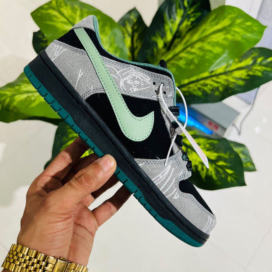 Shoes nike sb dunk grey black green