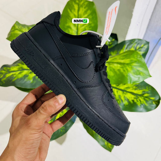 Shoes nike airforce 1 tripple black