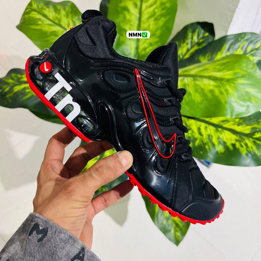 Shoes nike tn black red