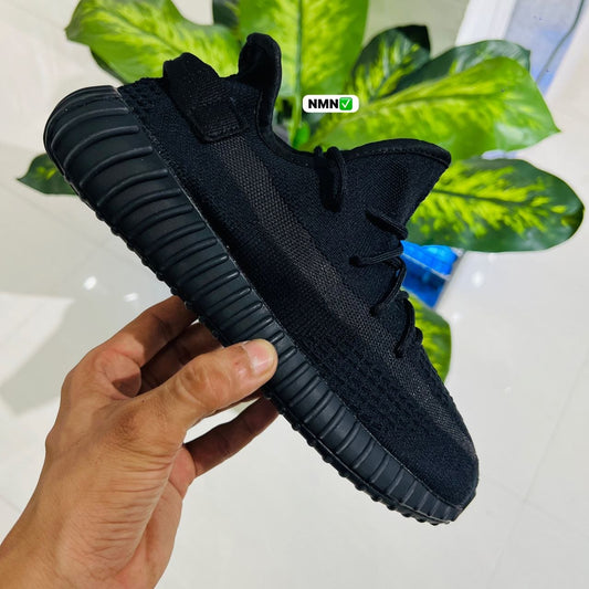Shoes adidas yeezy 350 black