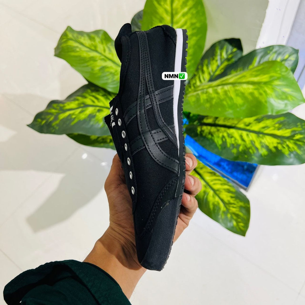Shoes tiger suede leather black