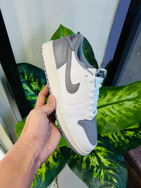 Shoes nike air jordan 1 low grey white