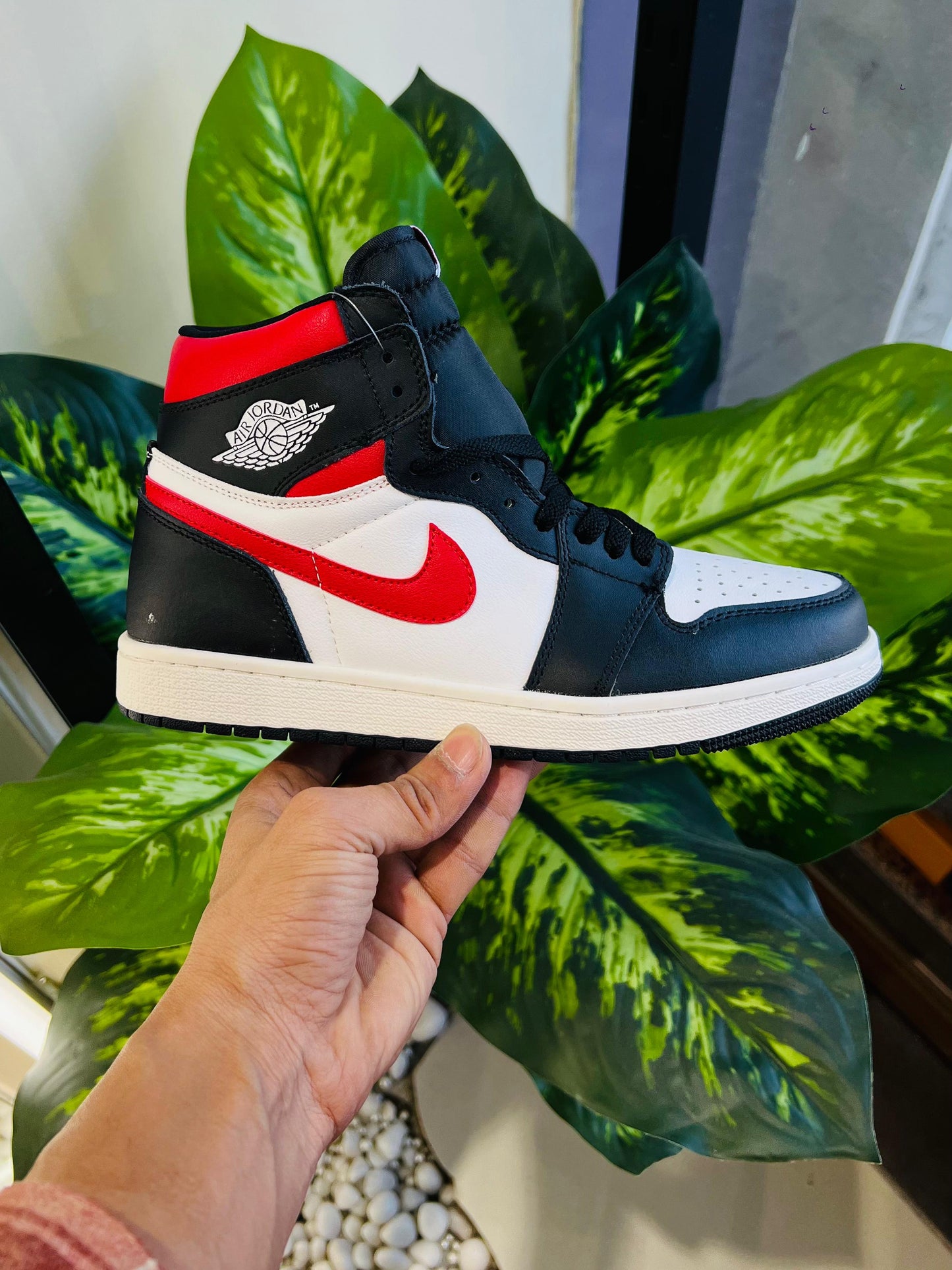 Shoes nike air jordan 1 high black red white