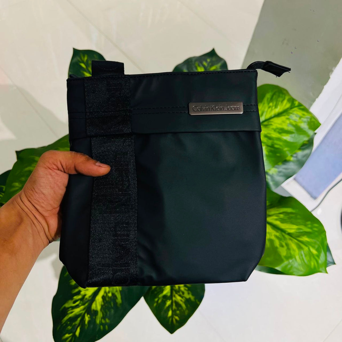 Side sling bag ck black og