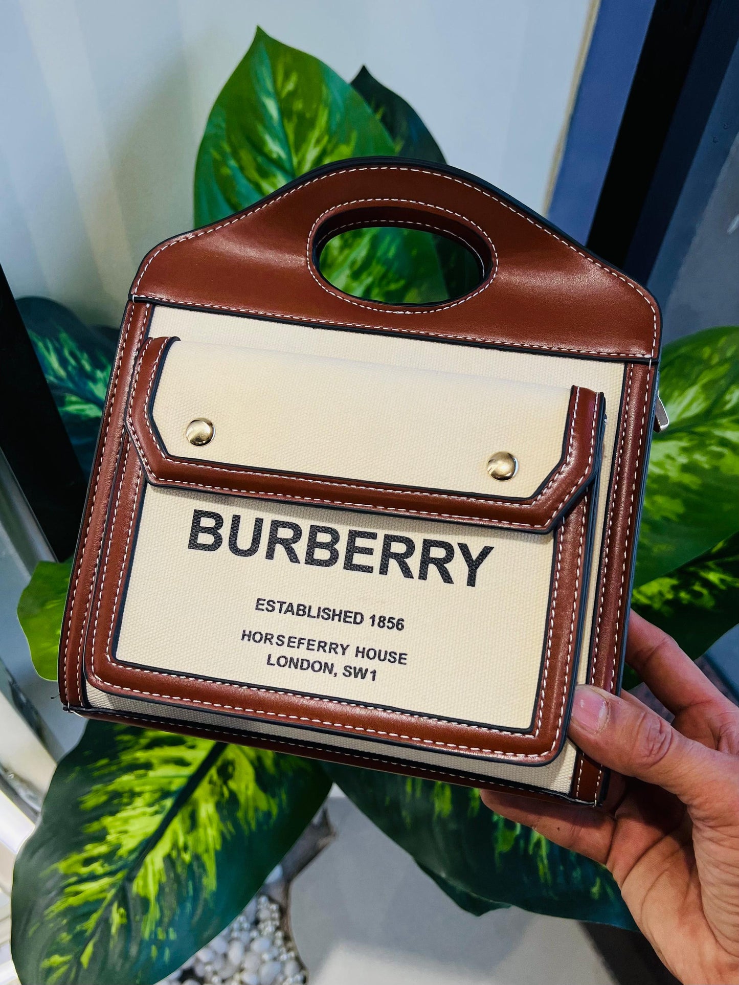 Ladies bag burberry