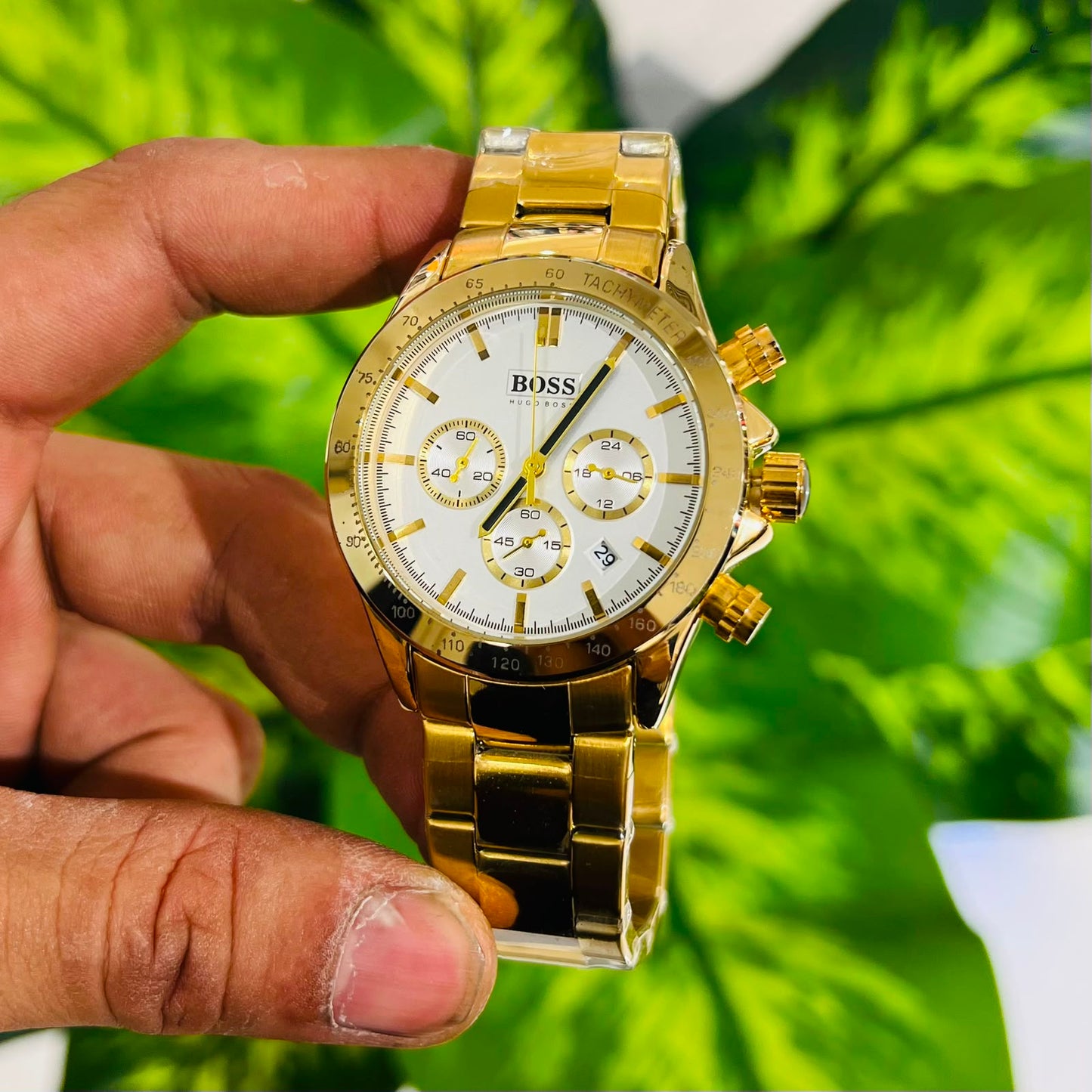 Watch boss gold white