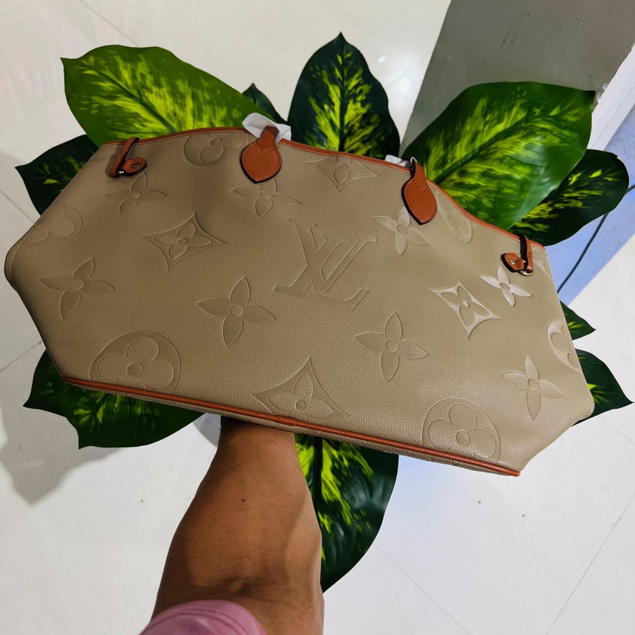 Ladies bag lv tote