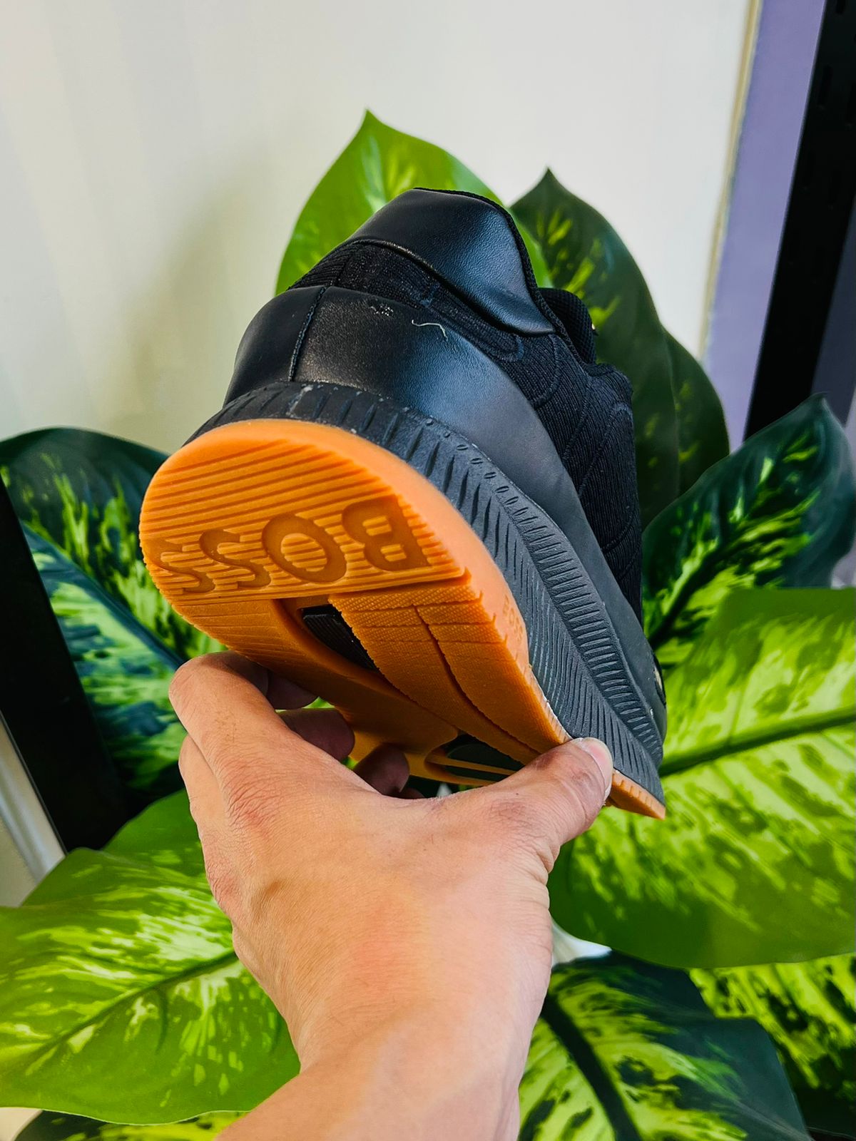 Shoes boss black top british brown sole bottom