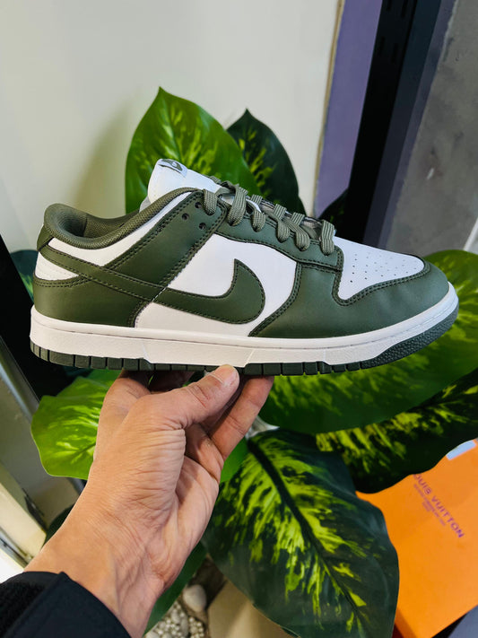 Shoes nike sb dunk olive