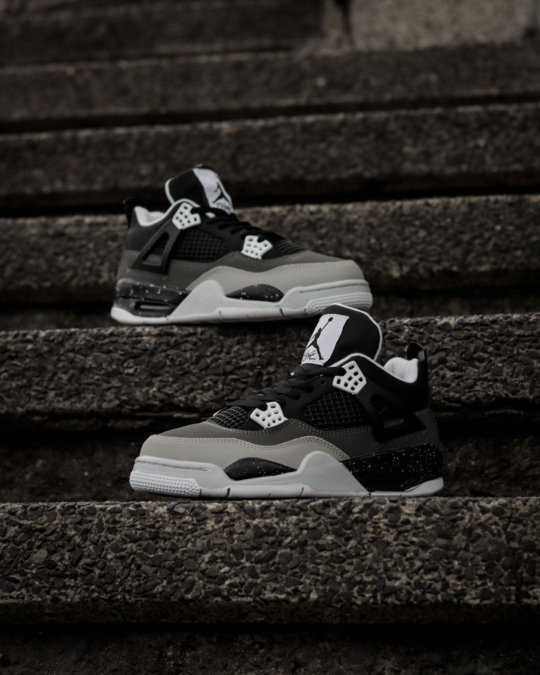 Shoes jordan retro 4 grey black