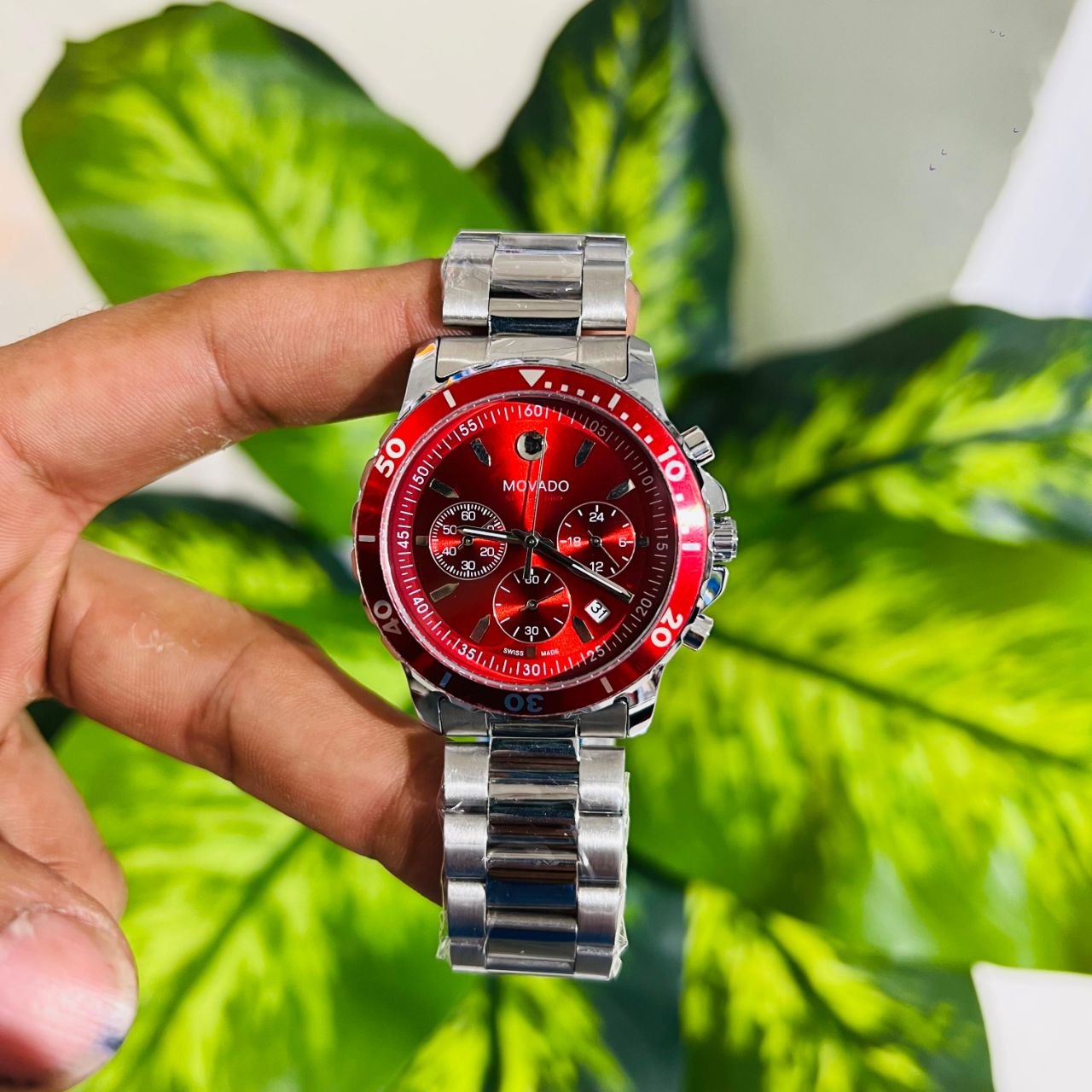 Watch movado silver red