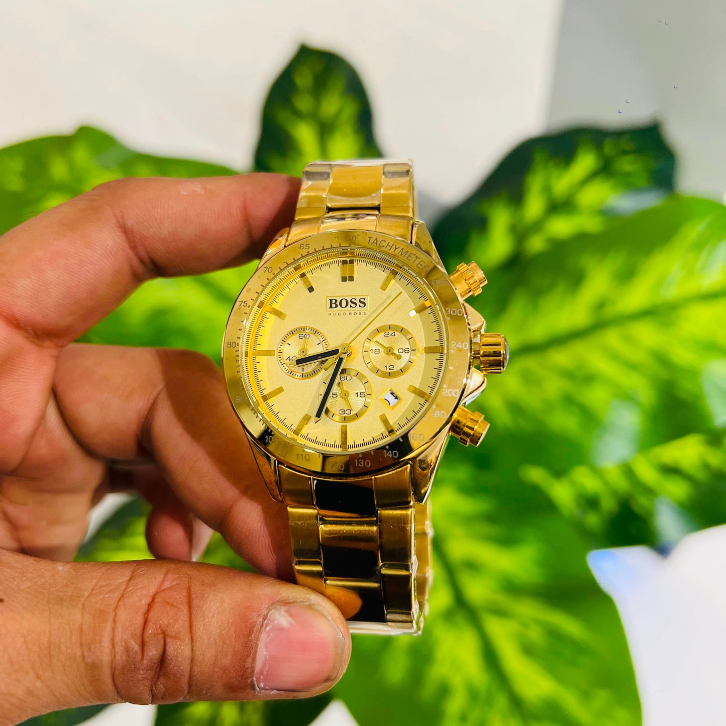Watch boss gold