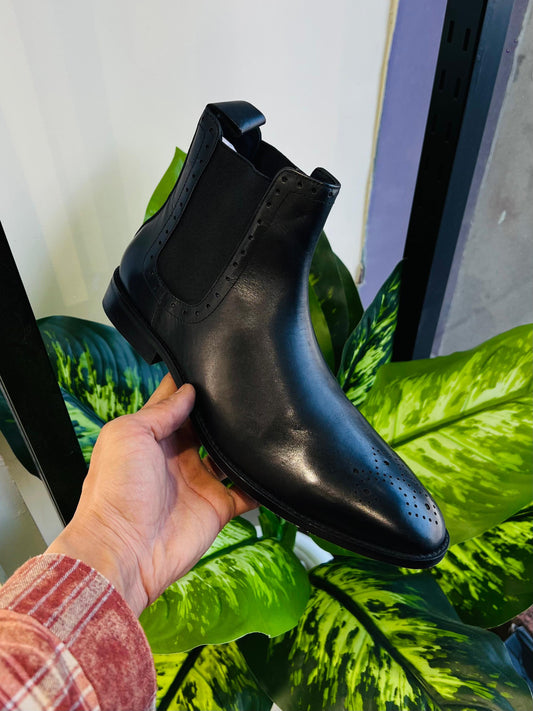 Formal chelsea black designer