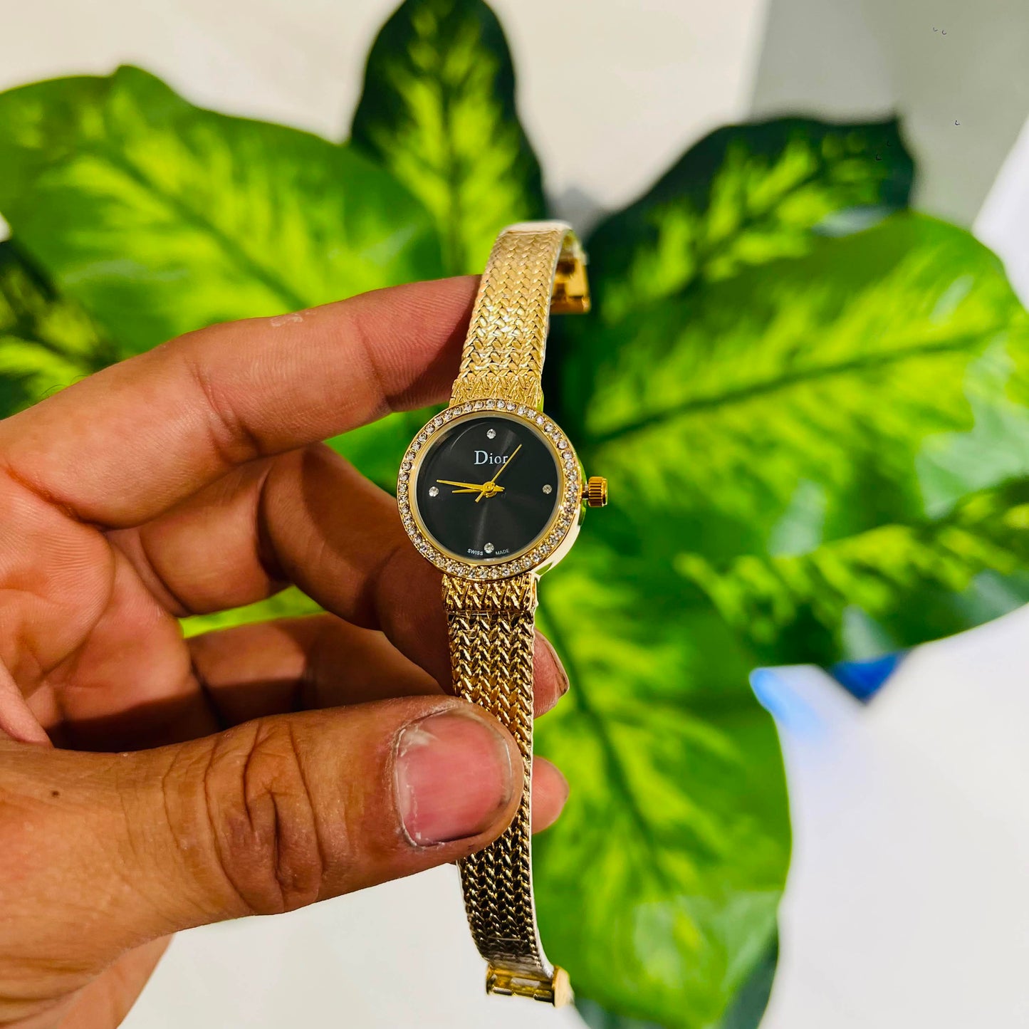 Girls watch gold black