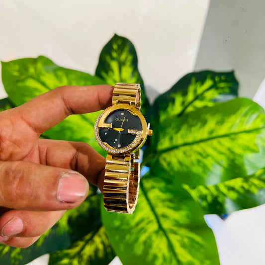 Girls watch gucci gold black