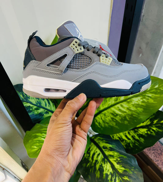 Shoes nike jordan retro 4 grey