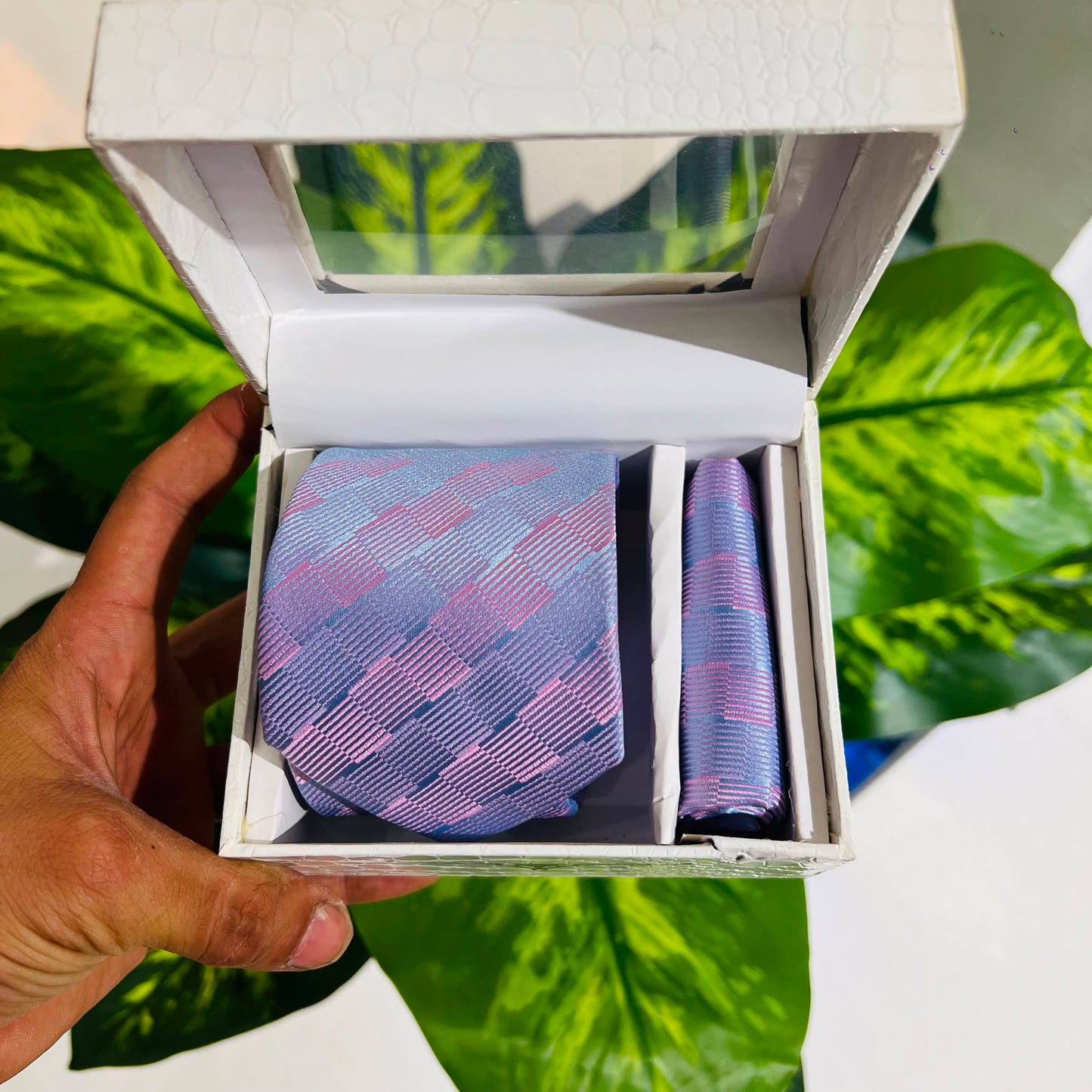 Tie