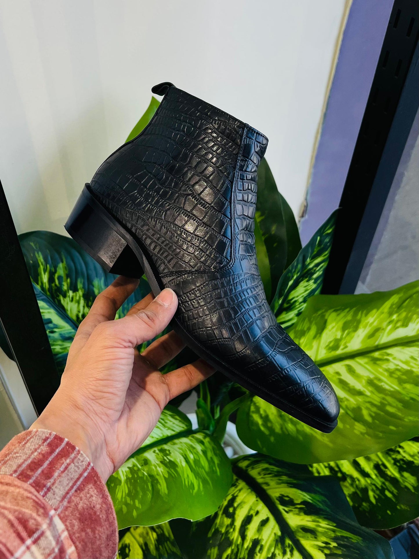 Formal chelsea black zip tight cuban heel