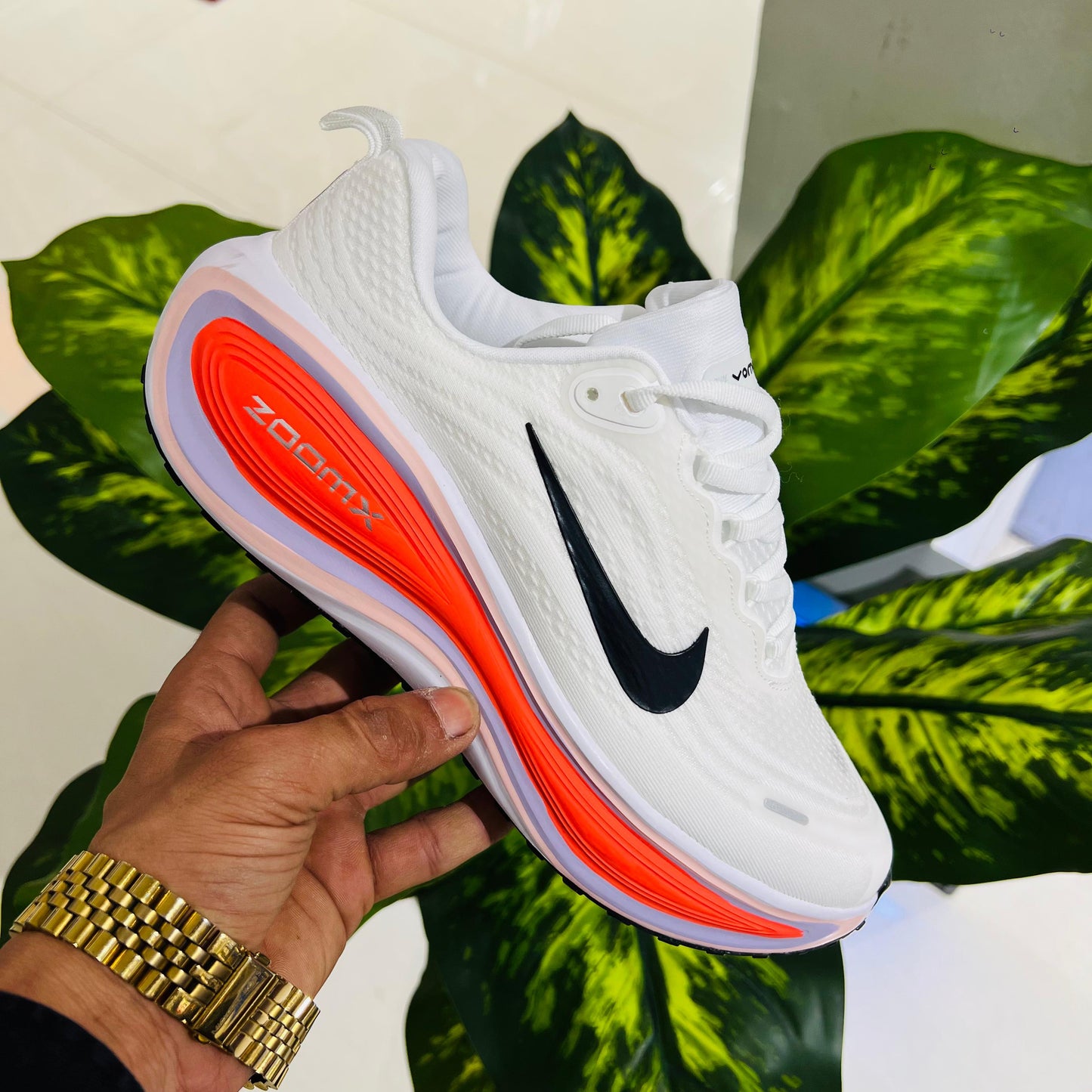 Shoes nike vomeo plus white orange sole
