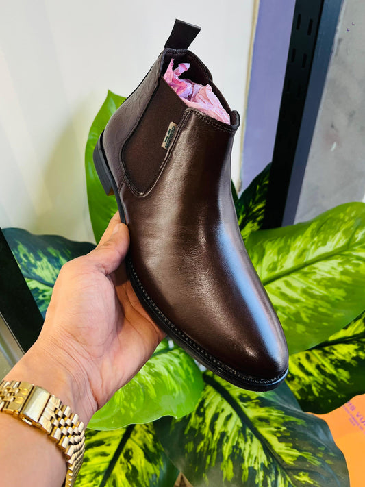 Formal chelsea coach brown