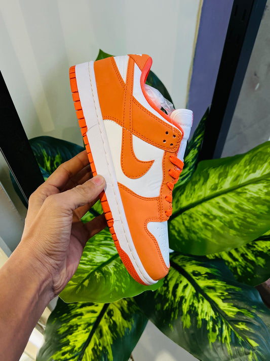 Shoes nike sb dunk orange white
