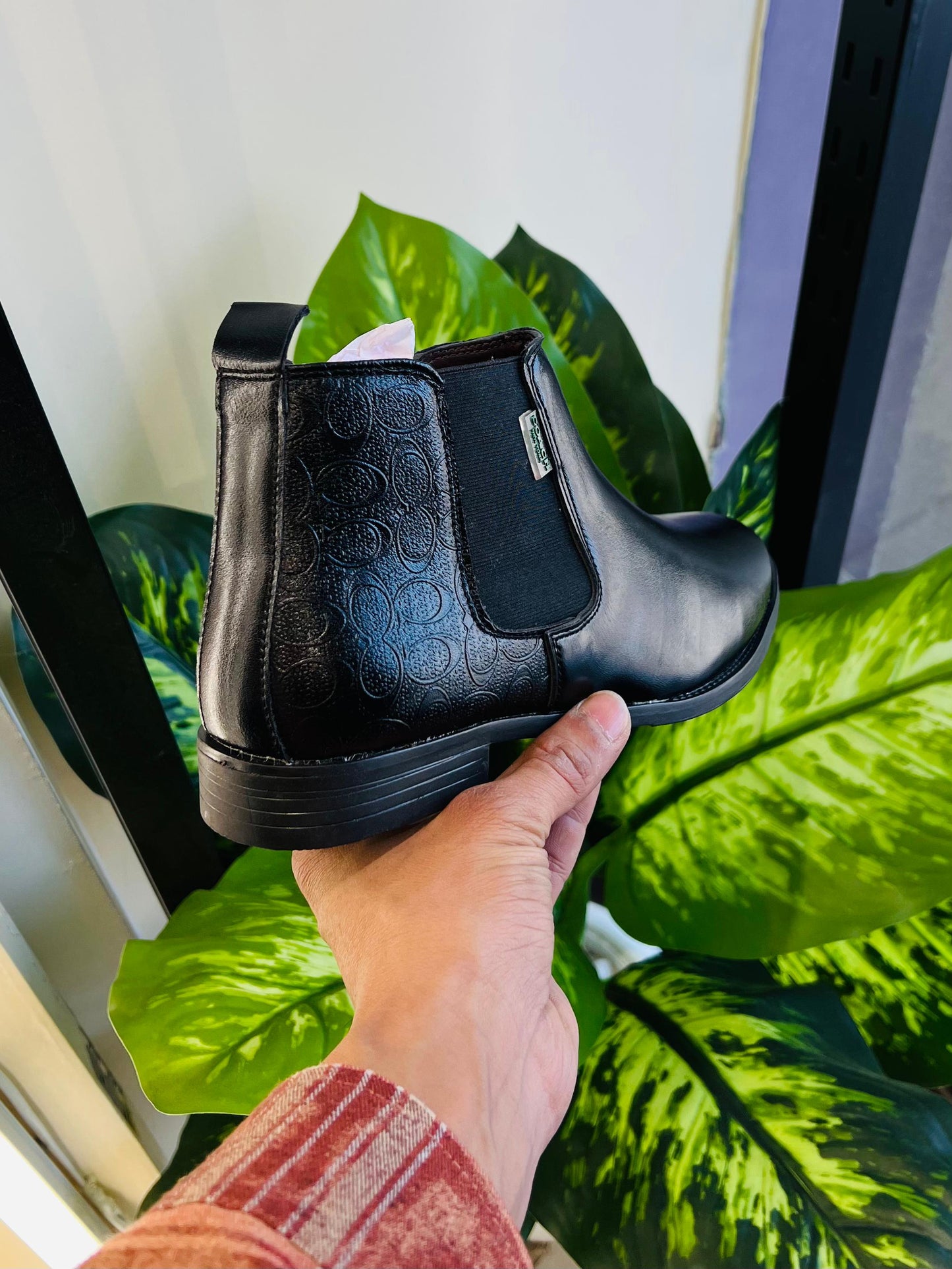 Formal chelsea coach black