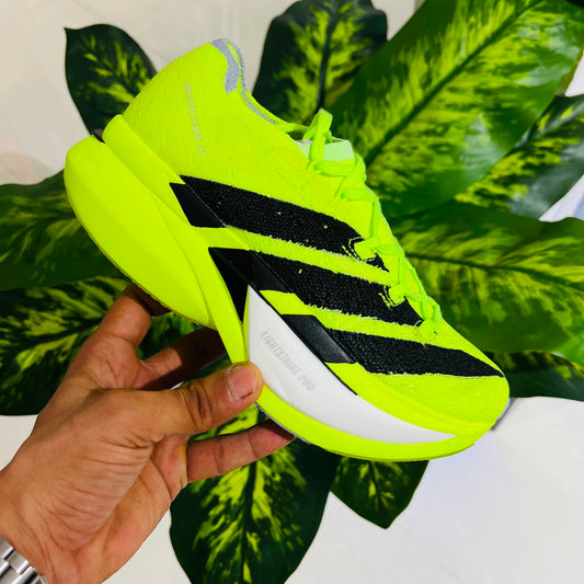 Shoes adidas neon green 💚