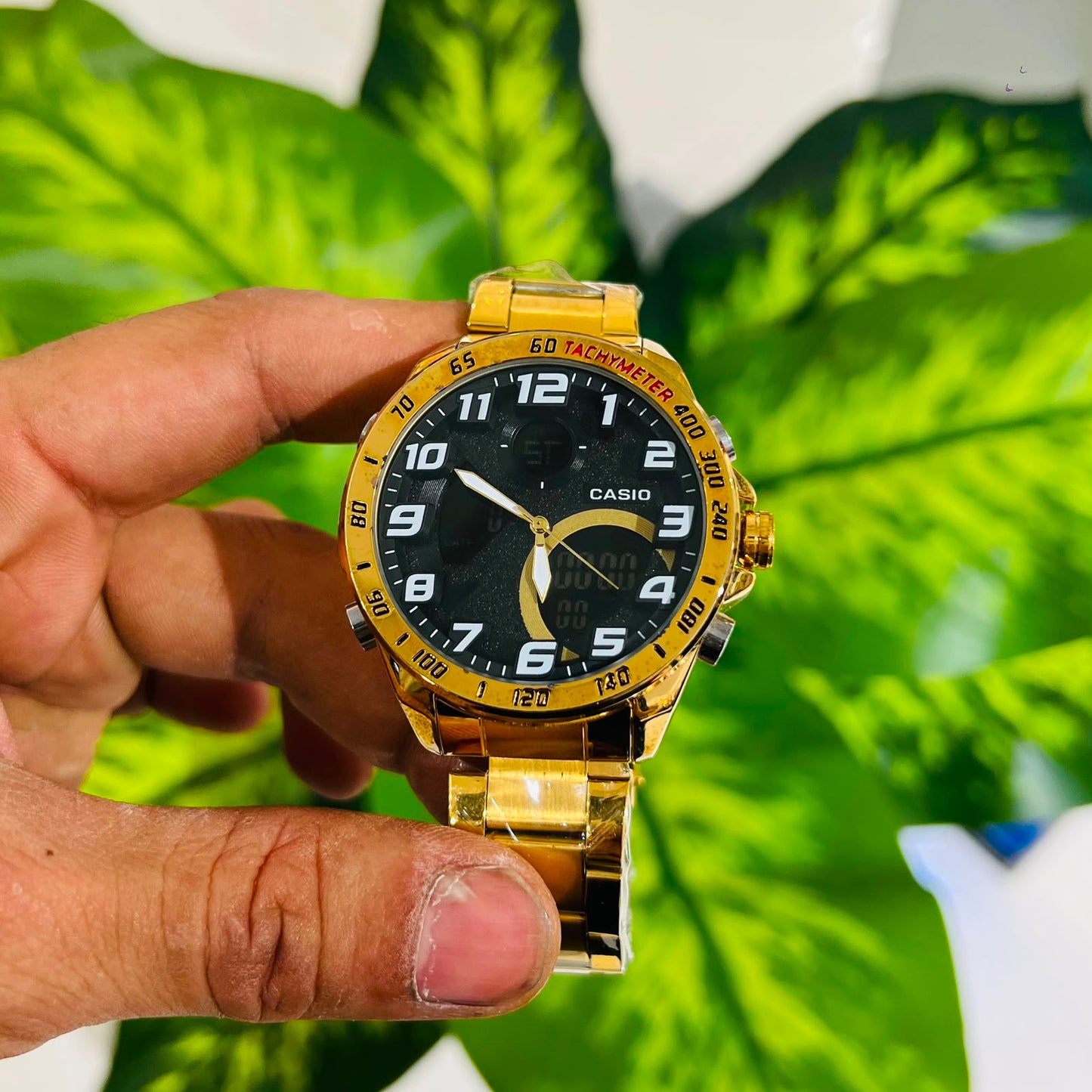 Watch casio gold black