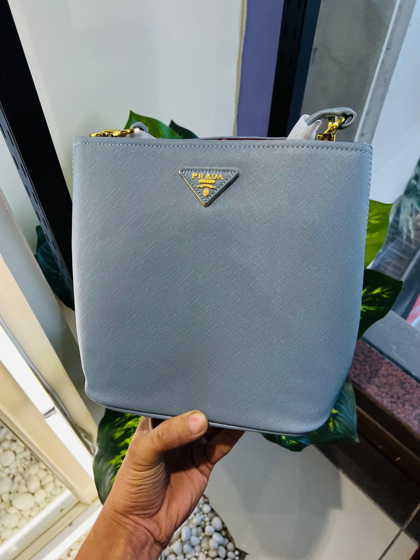 Ladies bag prada sky