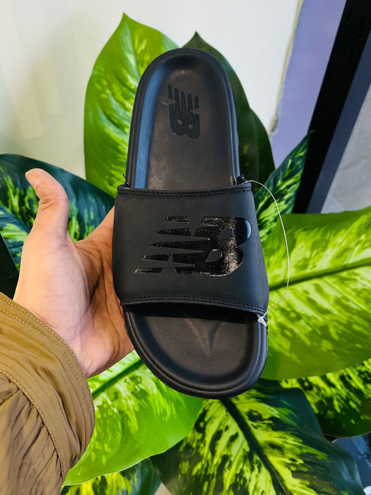 Slippers new balance all black