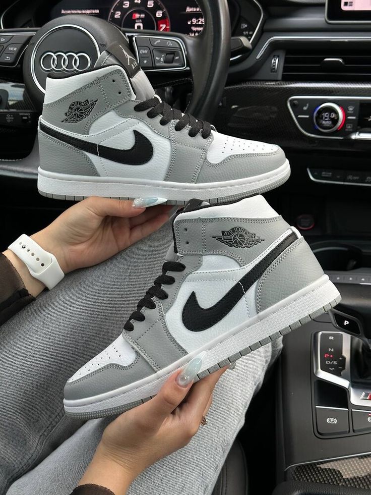 Shoes nike air jordan 1 grey black
