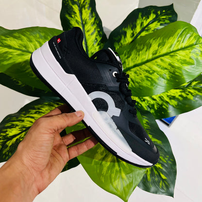 Shoes on cloud black