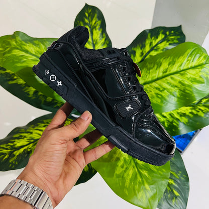 Shoes lv patent leather Louis Vuitton trainer sneaker