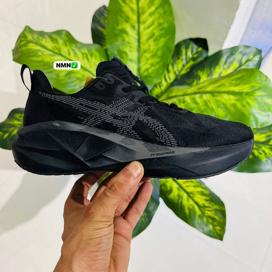 Shoes asics novablast 5 black