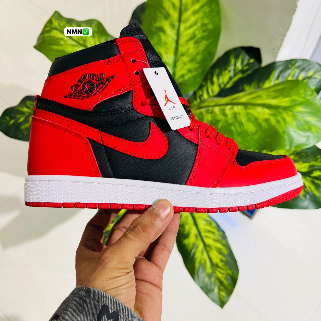 Shoes nike air jordan 1 high red black