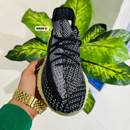 Shoes Adidas yeezy 350 black grey