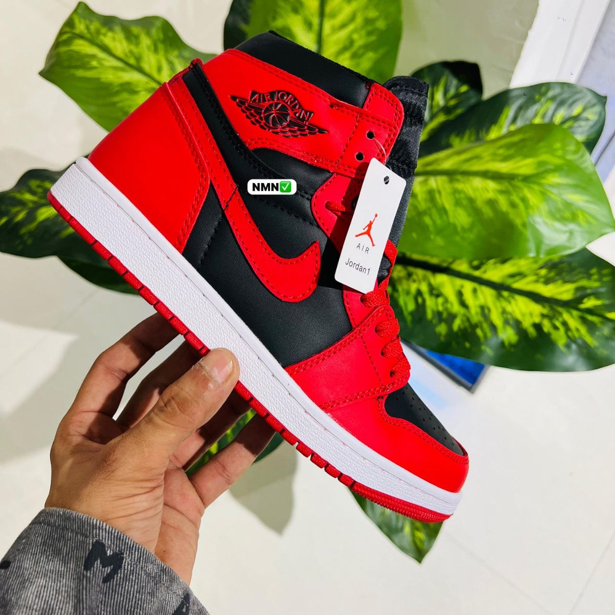 Shoes nike air jordan 1 high red black