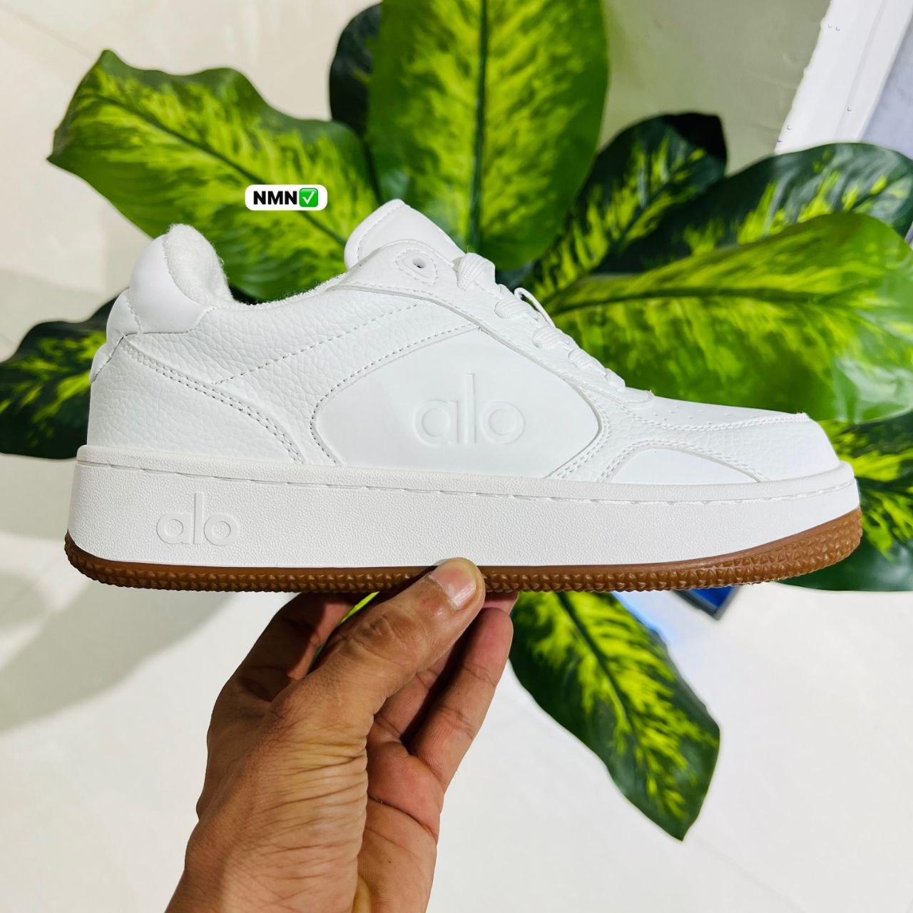 Shoes alo white brown