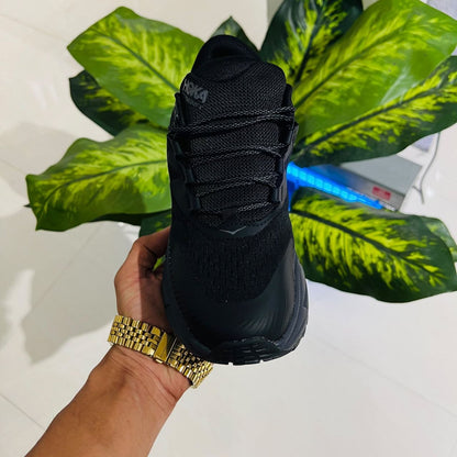 Shoes hoka vibram black