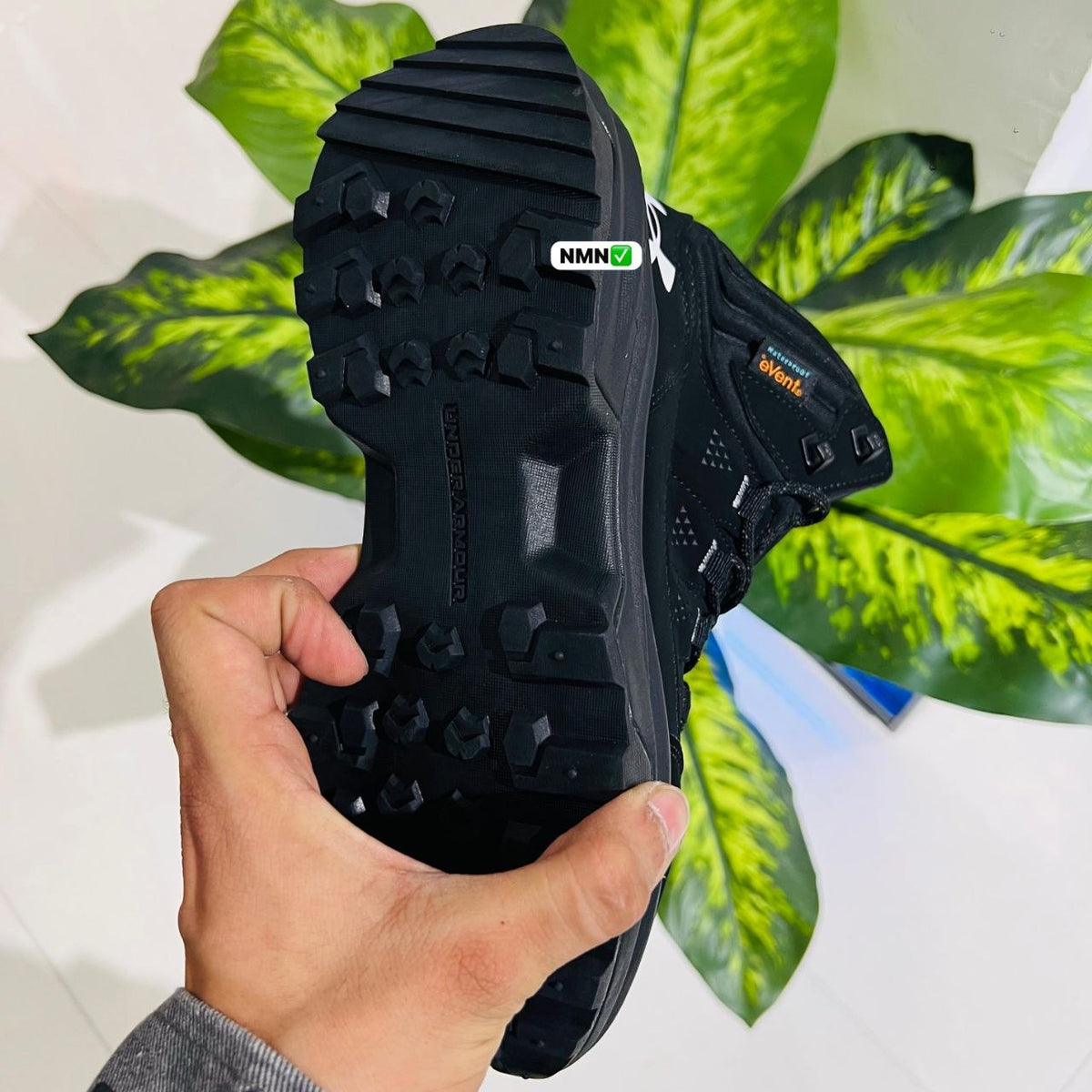 Shoes under armour high black