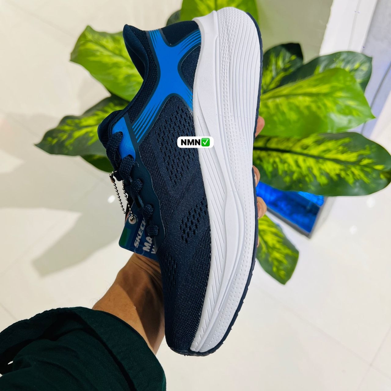 Shoes skechers run blue white