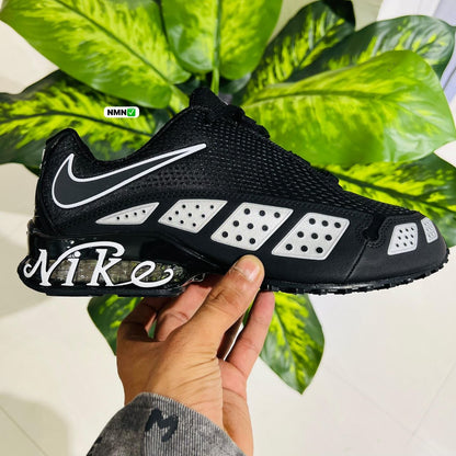 Shoes nike air black white