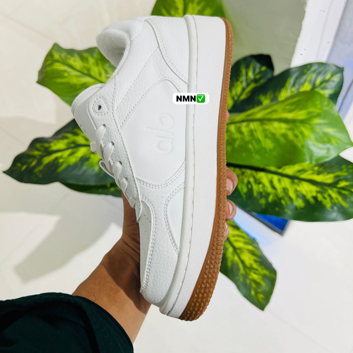 Shoes alo white brown