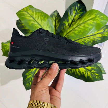 Shoes on cloud all black
