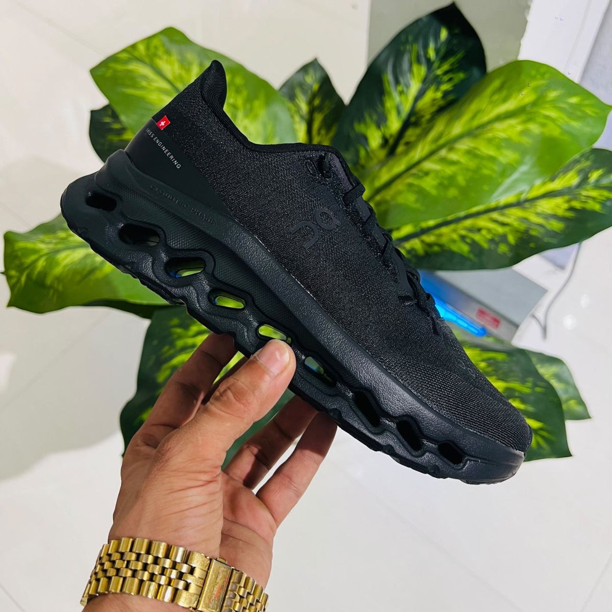 Shoes on cloud all black