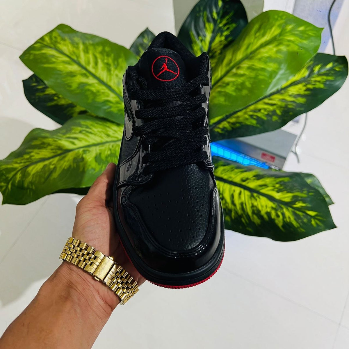 Shoes nike air jordan 1 low painted black red