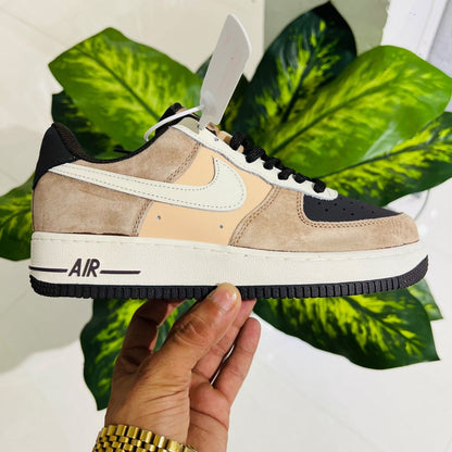 Shoes nike airforce 1 low suede leather black light brown